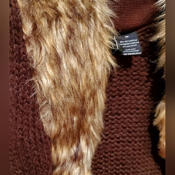 Brown fur trim sweater vest by New Directions size M. - Picture 3 of 5